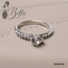 Ezüst színű, strasszkő díszes gyűrű