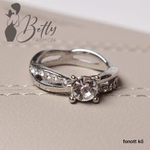 Ezüst színű, strasszkő díszes gyűrű