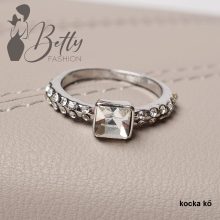 Ezüst színű, strasszkő díszes gyűrű