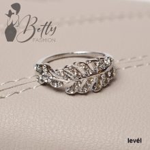 Ezüst színű, strasszkő díszes gyűrű