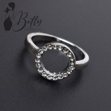 Ezüst színű, mintás, strasszkő díszes gyűrű