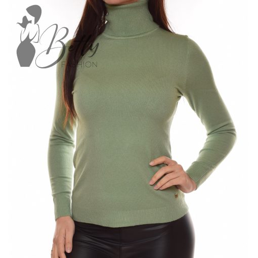 White Top with Jewelry Embellishment S/M