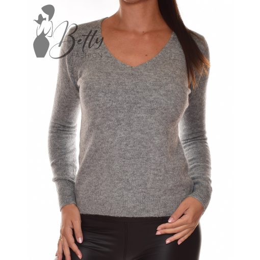 White Top with Jewelry Embellishment S/M