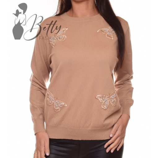 White Top with Jewelry Embellishment S/M