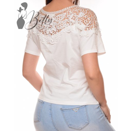 Mellnél és vállán horgolt betétes felső M/L, XL/XXL