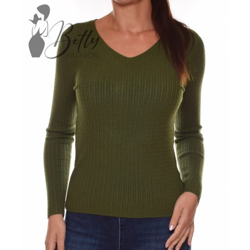 White Top with Jewelry Embellishment S/M