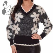 White Top with Jewelry Embellishment S/M