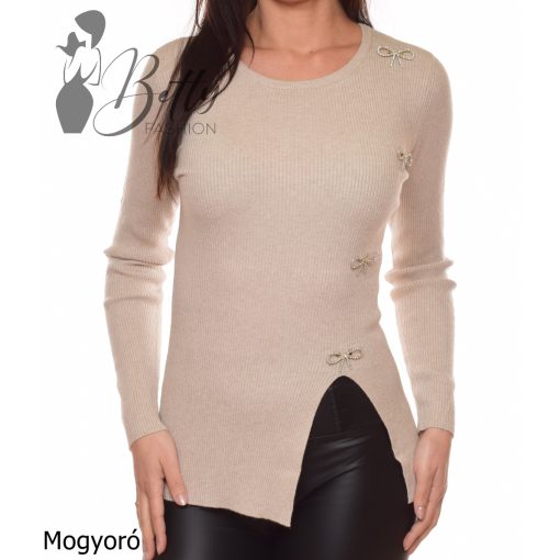 White Top with Jewelry Embellishment S/M