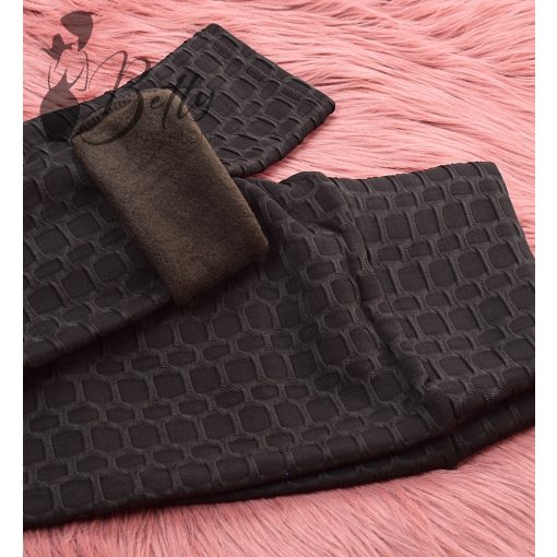 Fekete színű, anyagában mintás, műszőrme bélelt leggings M/L, XL/2XL