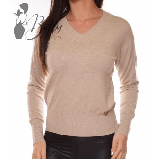 White Top with Jewelry Embellishment S/M