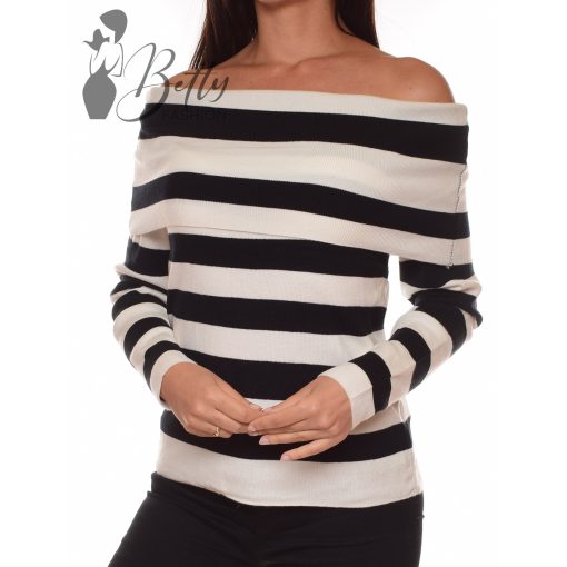 White Top with Jewelry Embellishment S/M