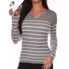 White Top with Jewelry Embellishment S/M