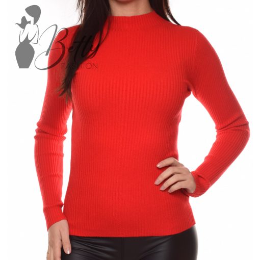 White Top with Jewelry Embellishment S/M