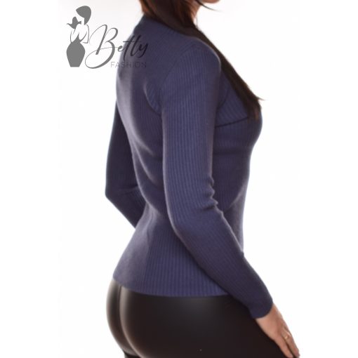 White Top with Jewelry Embellishment S/M