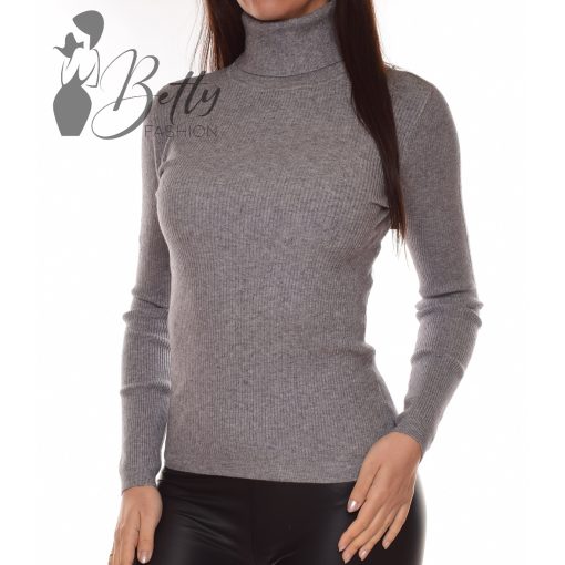 White Top with Jewelry Embellishment S/M