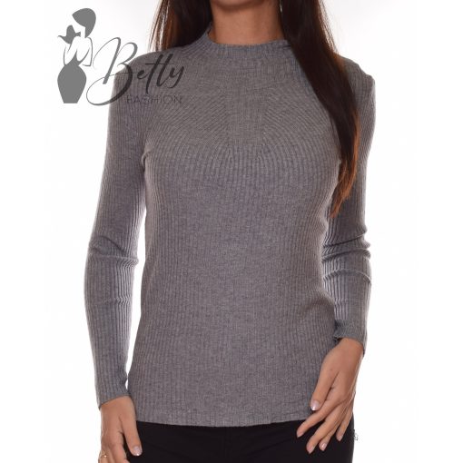 White Top with Jewelry Embellishment S/M