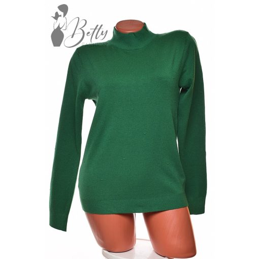 White Top with Jewelry Embellishment S/M