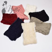 Kötött anyagú, műszőrme bélelt körsál