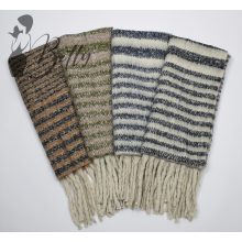 Csíkos, kötött sál